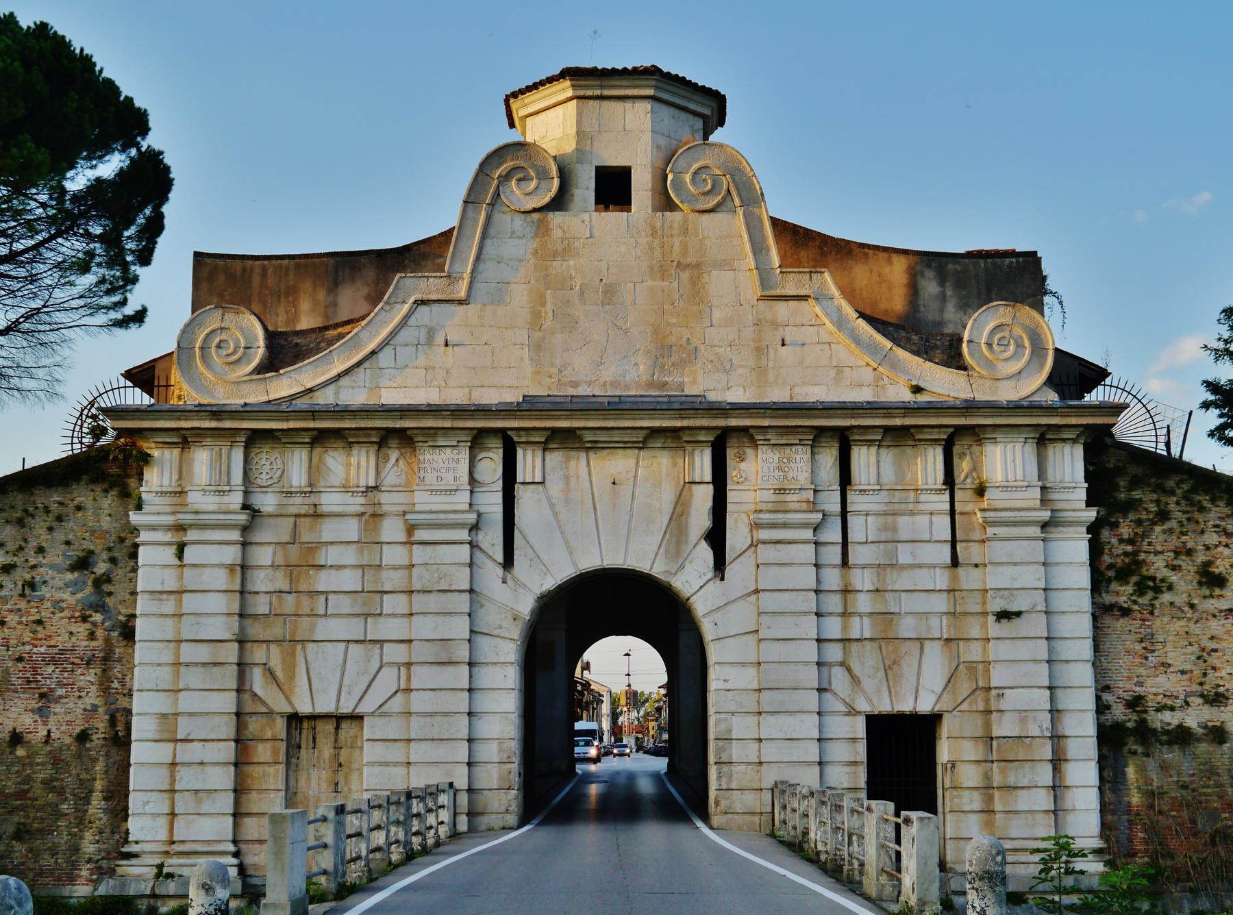 Monumental Venetian gate Porta Aquileia with scrolled pediment, Palmanova